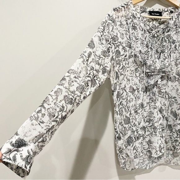 THE KOOPLES French Baroque Ruffled Floral-print Top In Black Size Medium - Picture 5 of 12